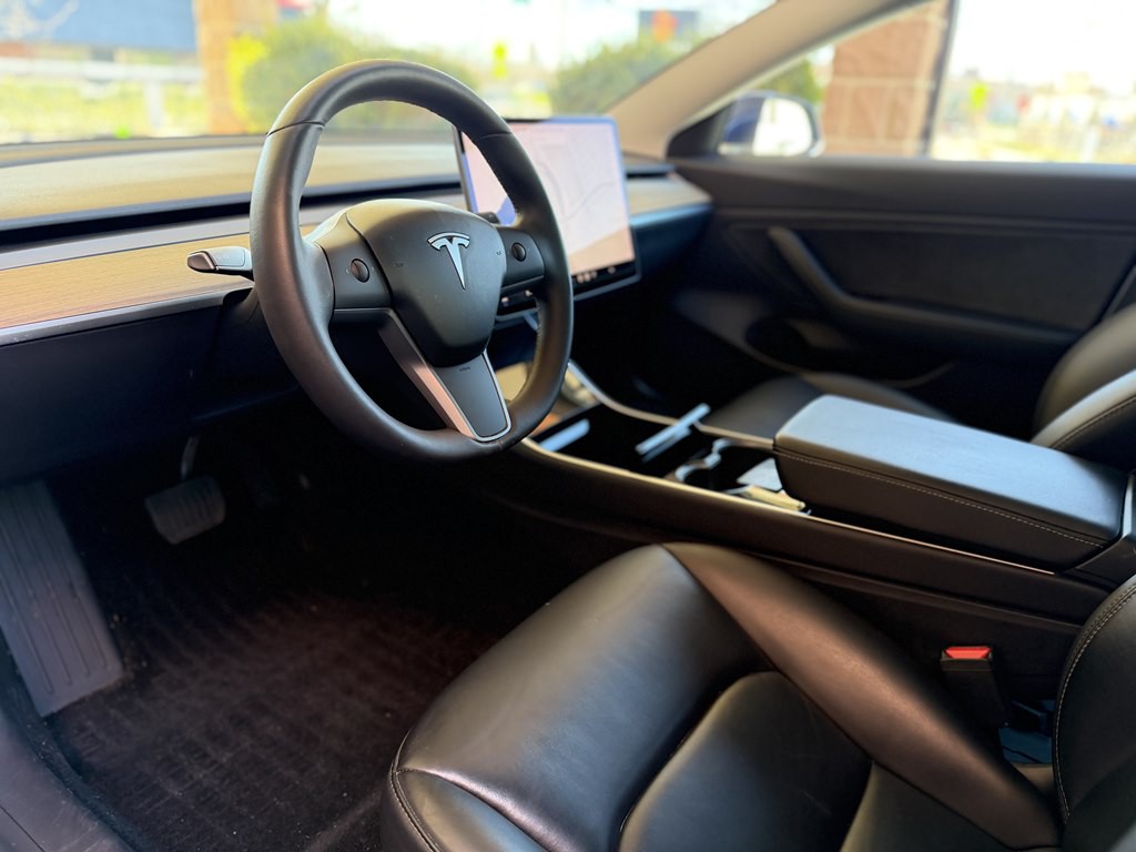 2019 Tesla Model 3 Image 10