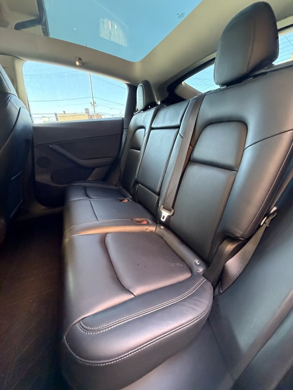 2021 Tesla Model Y Image 15