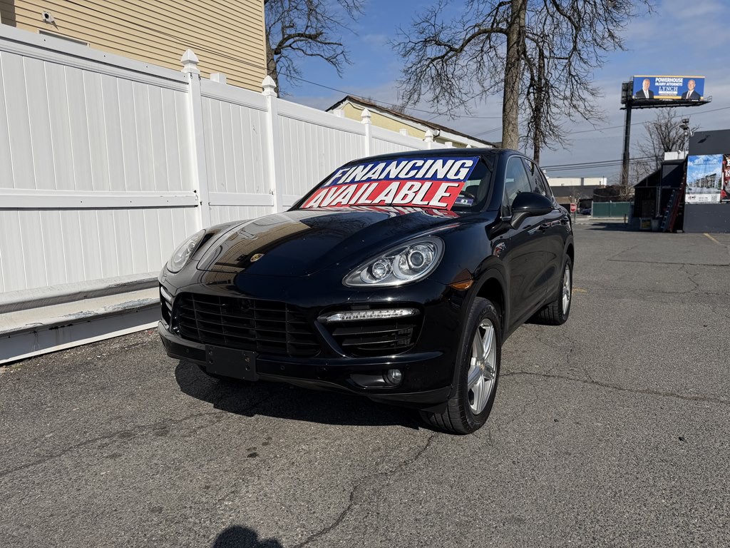 2012 Porsche Cayenne Image 1
