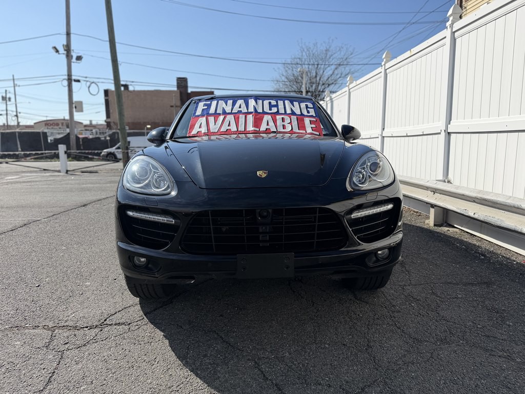 2012 Porsche Cayenne Image 2