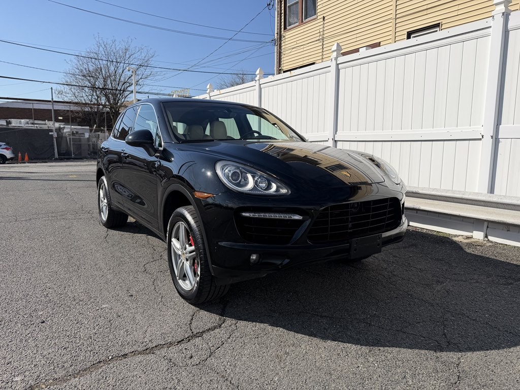 2012 Porsche Cayenne Image 3