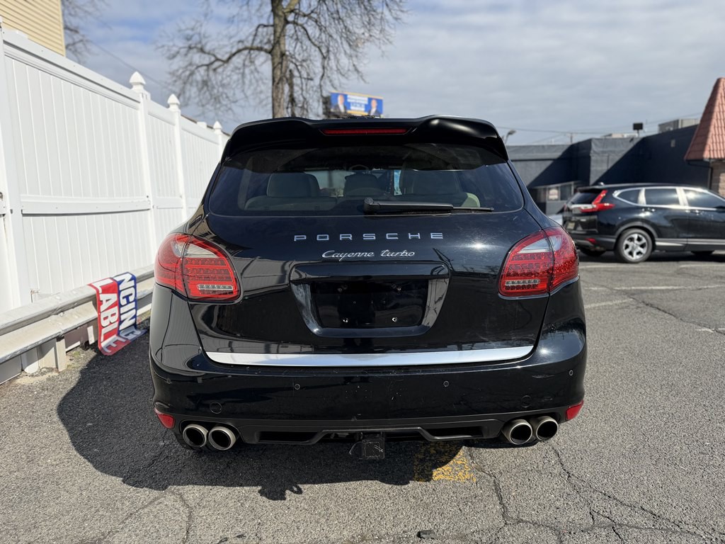 2012 Porsche Cayenne Image 6