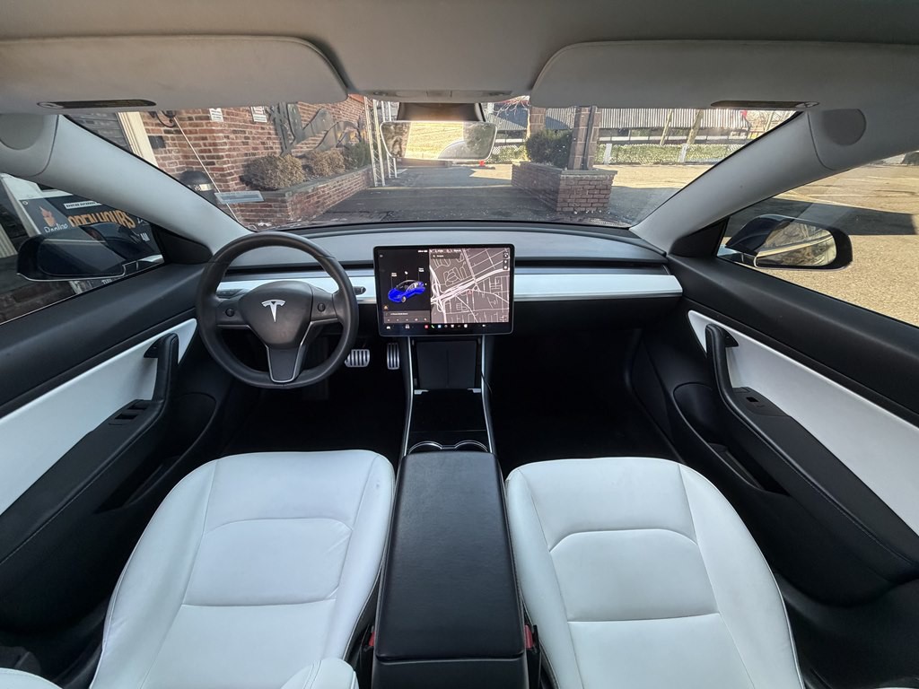 2019 Tesla Model 3 Image 9