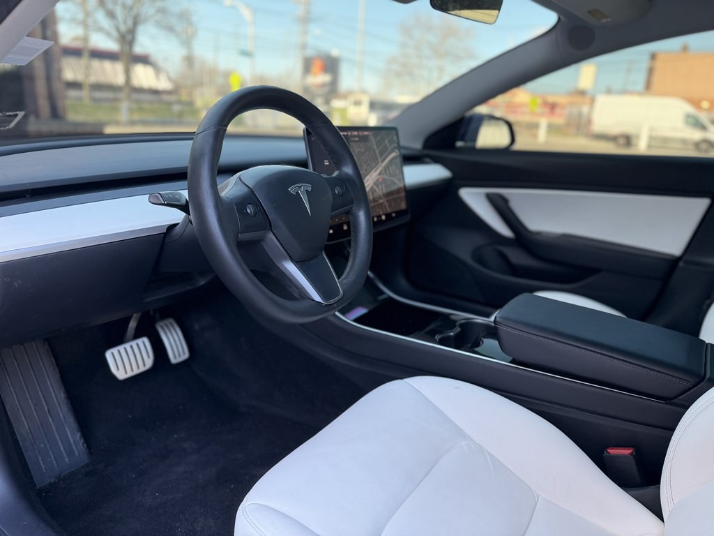 2019 Tesla Model 3 Image 10