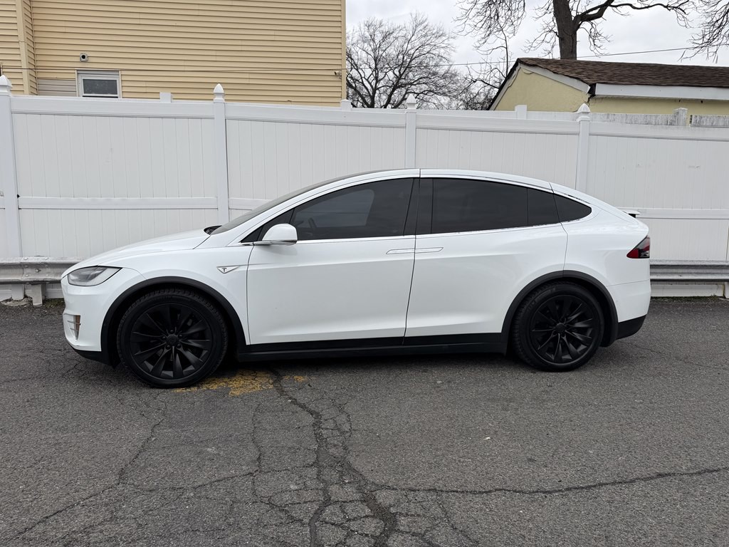2016 Tesla Model X Image 4
