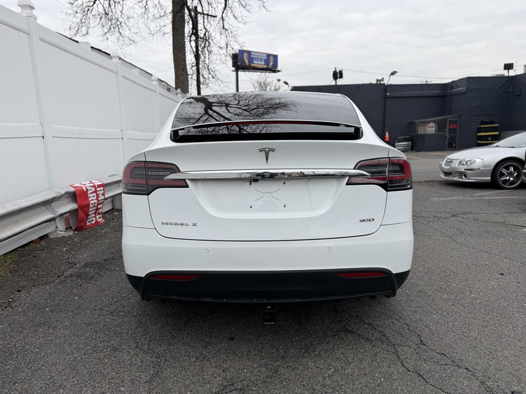 2016 Tesla Model X Image 6