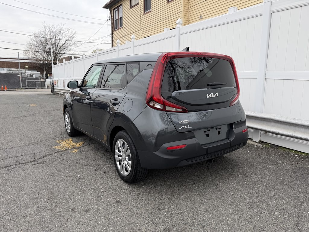 2022 Kia Soul Image 5
