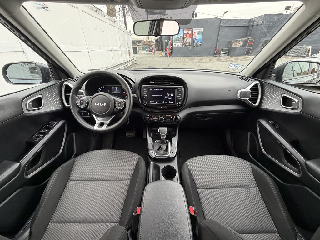 2022 Kia Soul Image 9