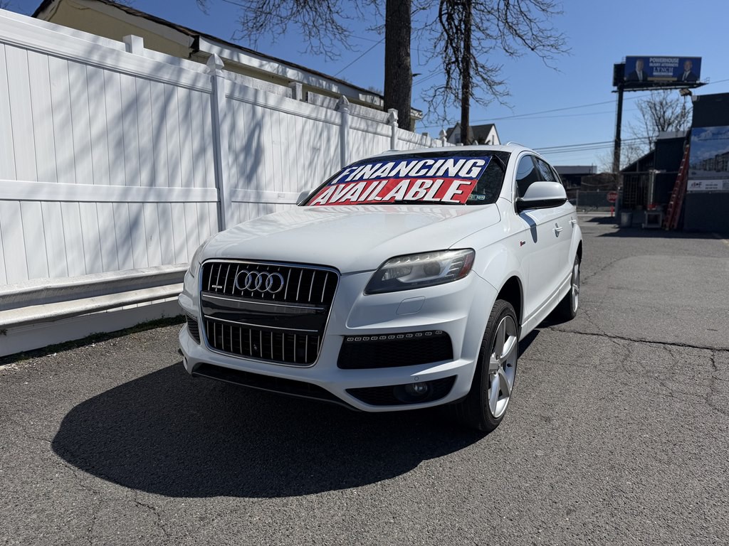 2015 Audi Q7 Image 1