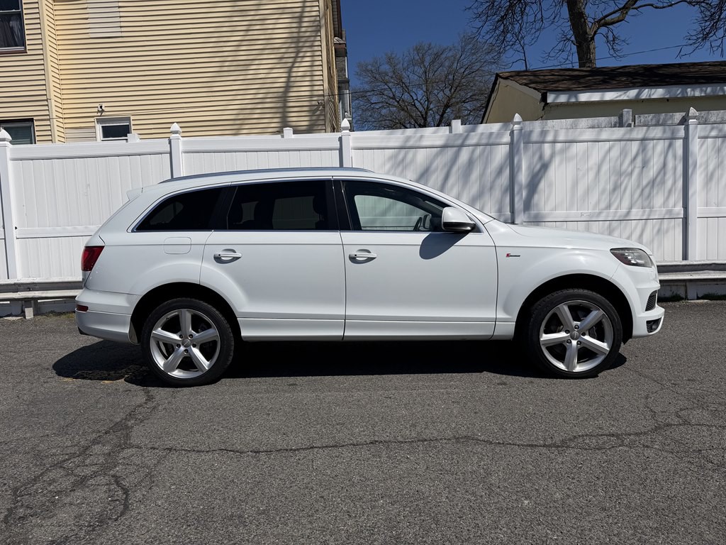 2015 Audi Q7 Image 8