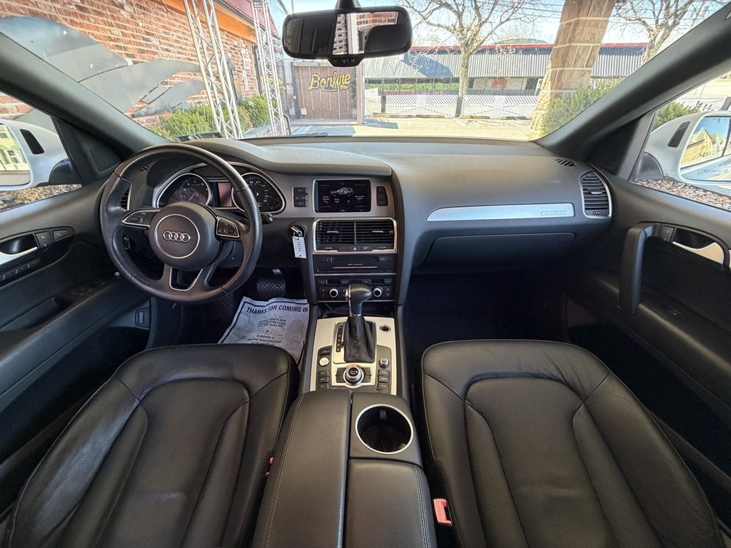 2015 Audi Q7 Image 9