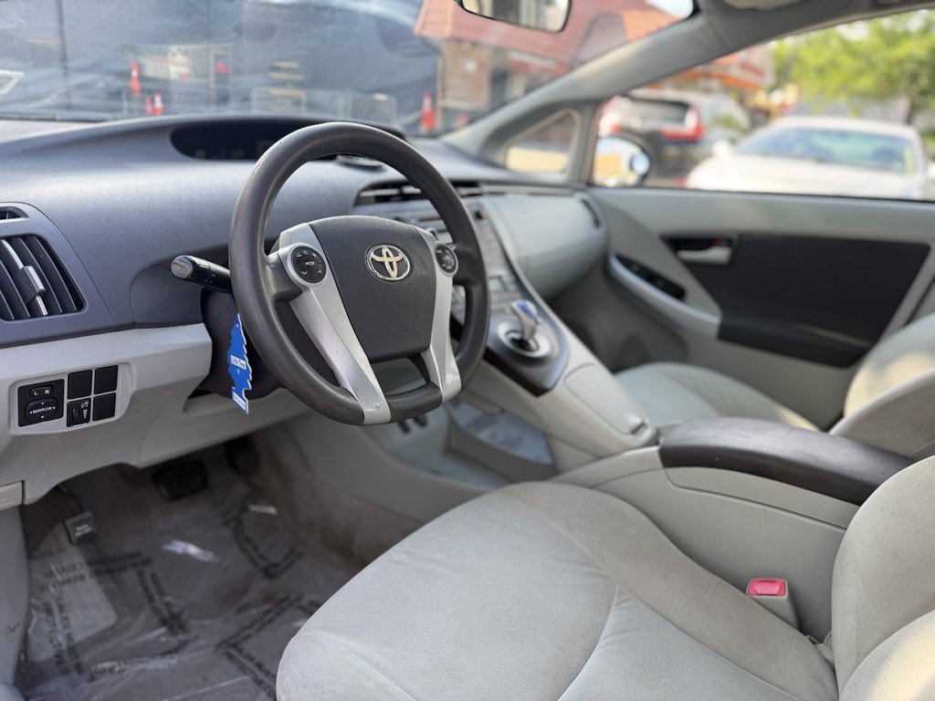 2011 Toyota Prius Image 10