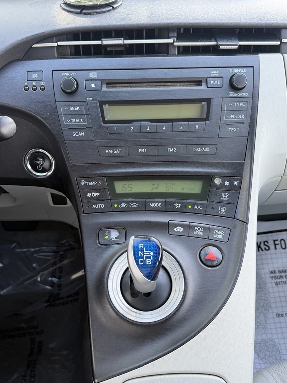 2011 Toyota Prius Image 11