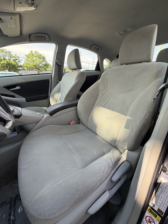 2011 Toyota Prius Image 12