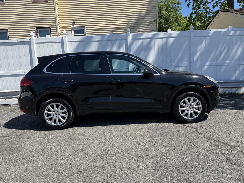 2012 Porsche Cayenne Image 8
