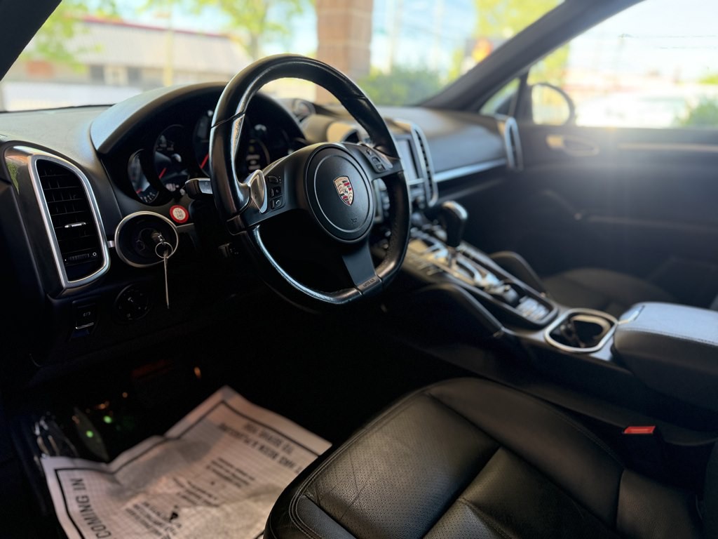 2012 Porsche Cayenne Image 10