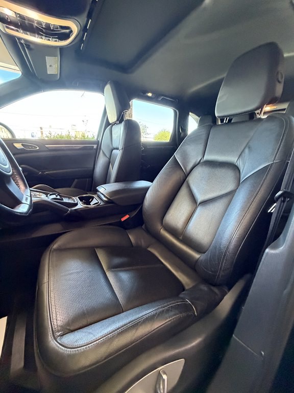 2012 Porsche Cayenne Image 14