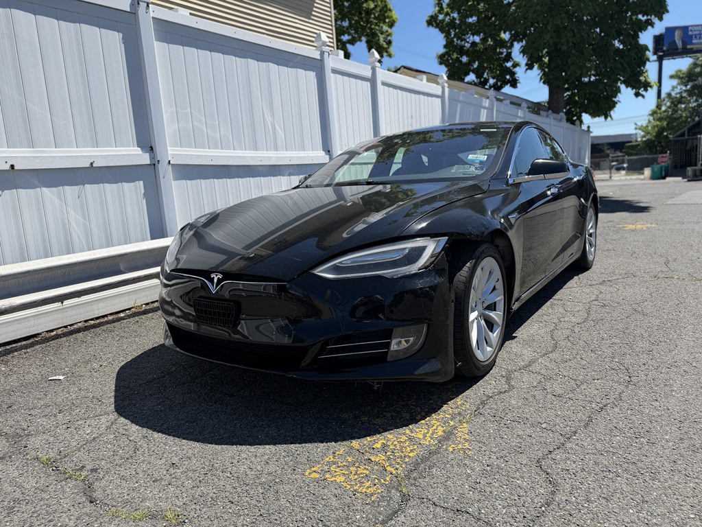 2017 Tesla Model S Image 1