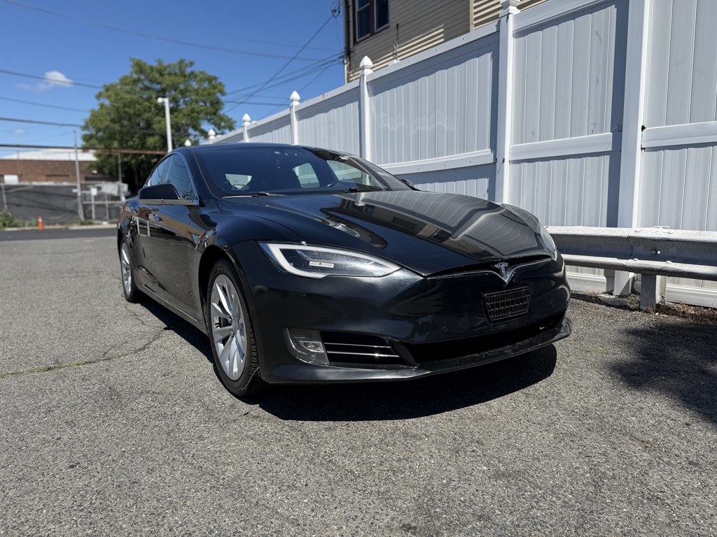 2017 Tesla Model S Image 3