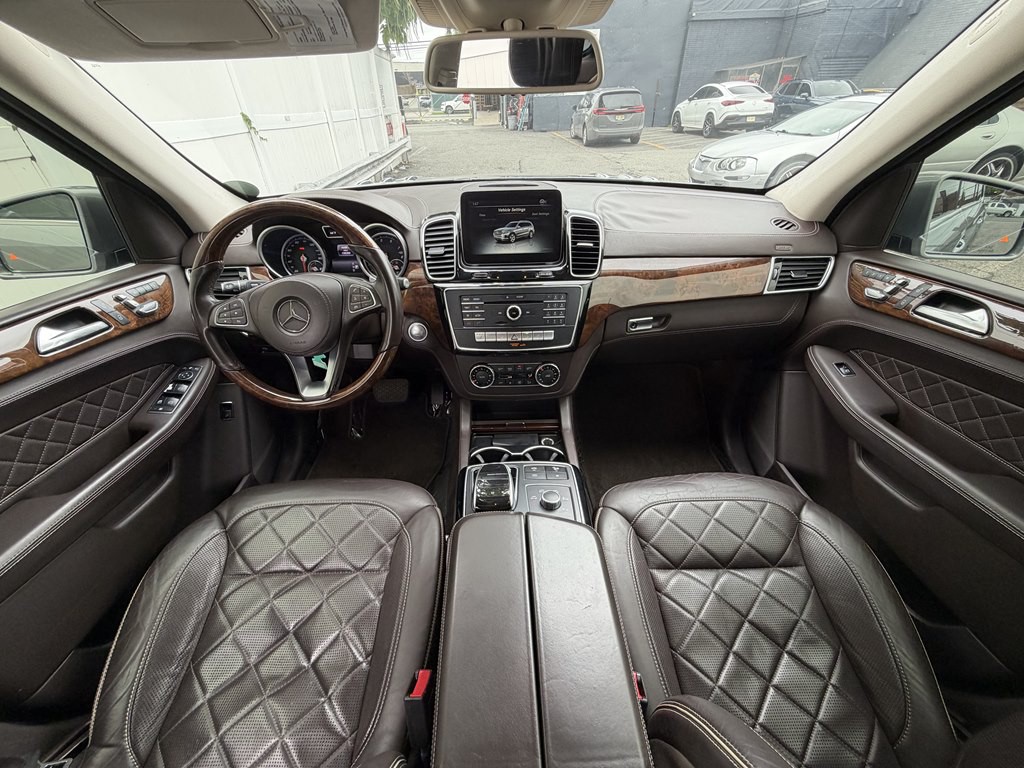 2017 Mercedes-Benz GLS-Class Image 9
