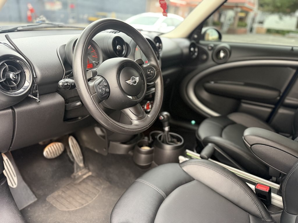 2016 MINI Cooper Image 9