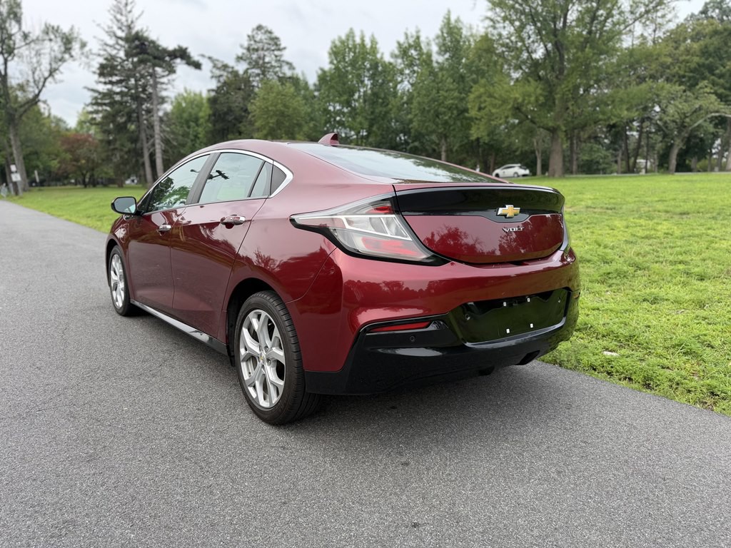 2016 Chevrolet Volt Image 5