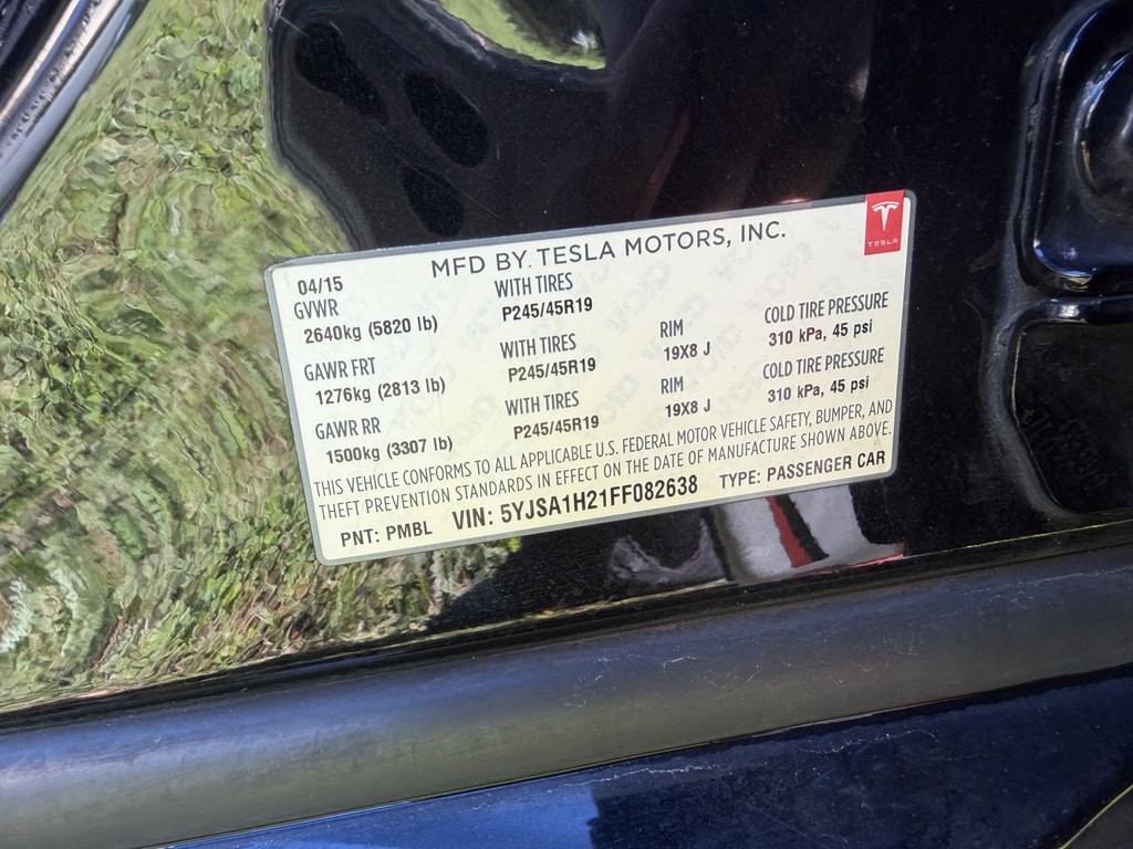 2015 Tesla Model S Image 15