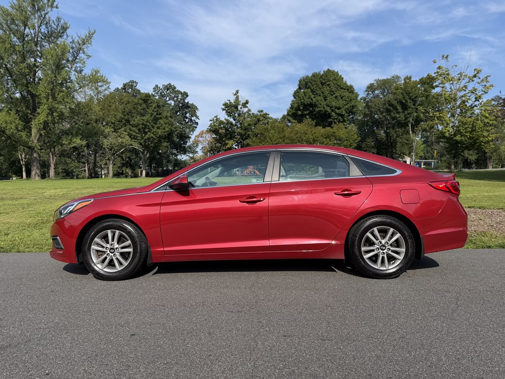 2017 Hyundai Sonata Image 4