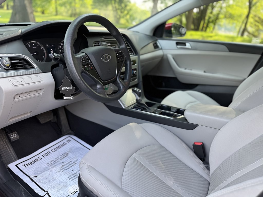 2017 Hyundai Sonata Image 10