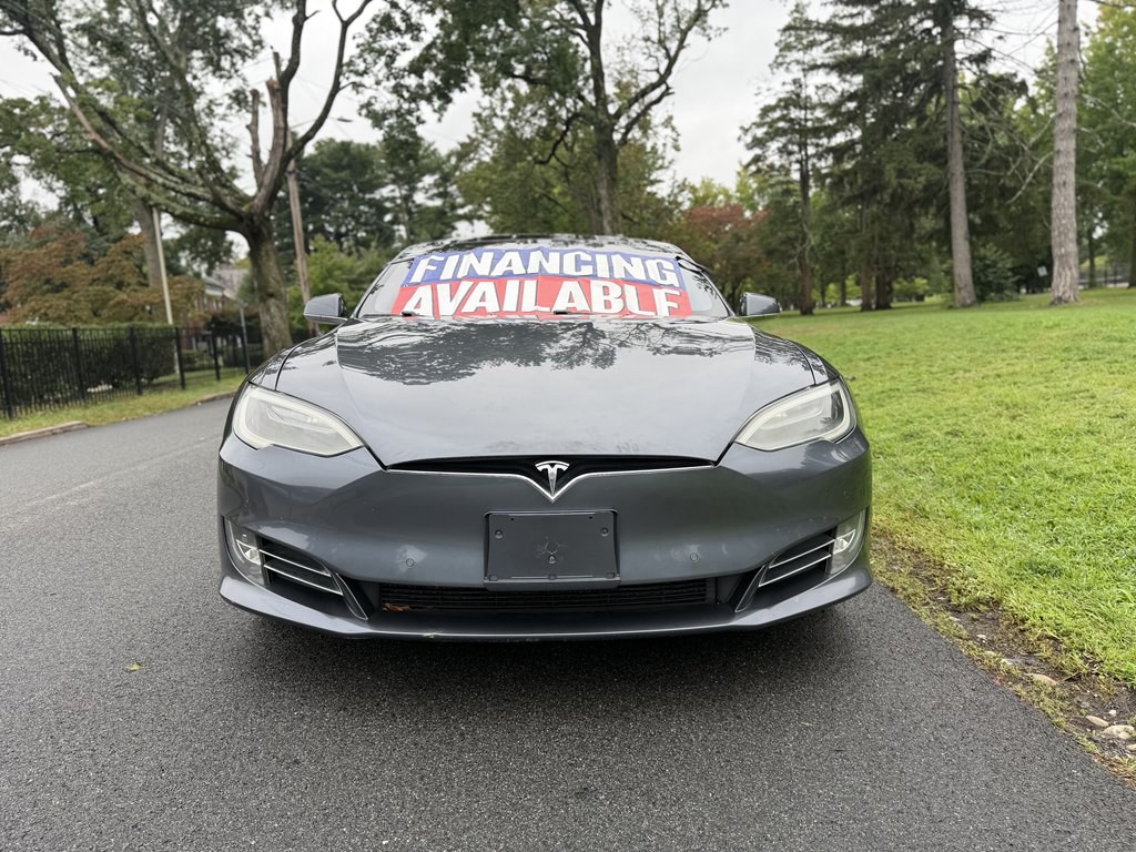 2017 Tesla Model S Image 2