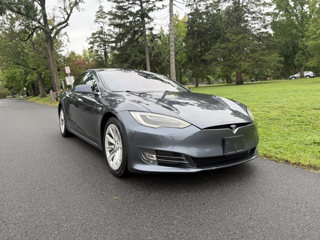 2017 Tesla Model S Image 3