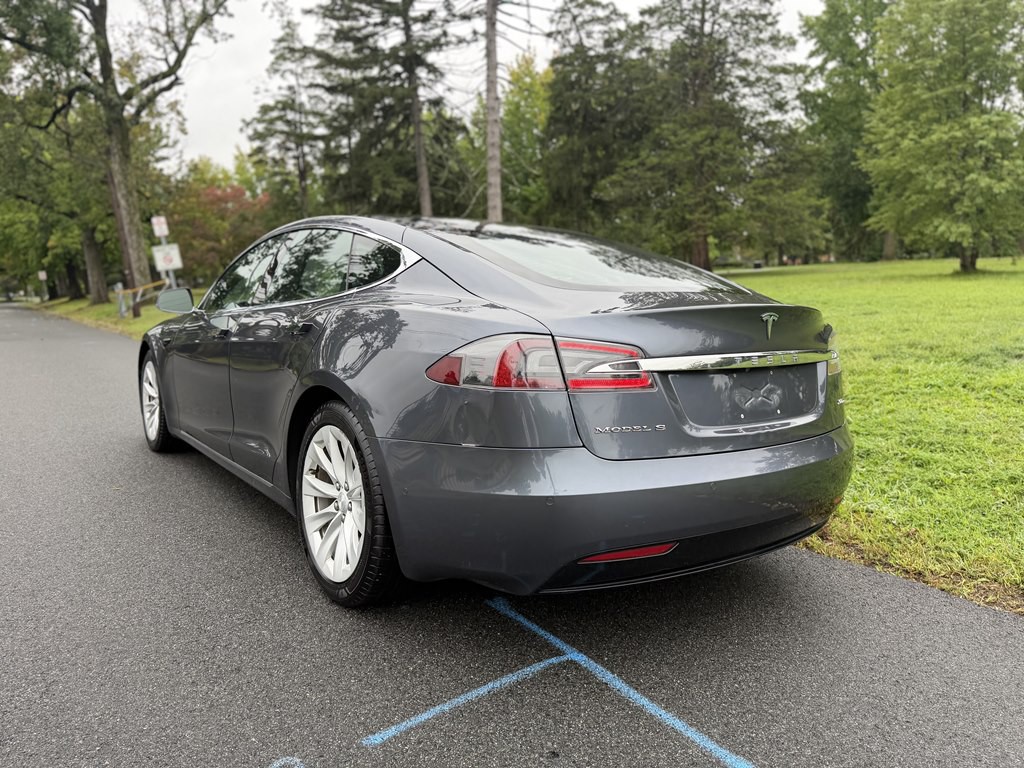 2017 Tesla Model S Image 5