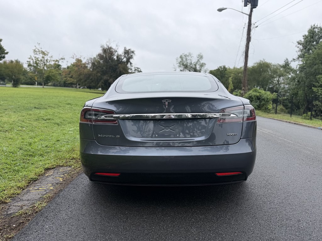 2017 Tesla Model S Image 6