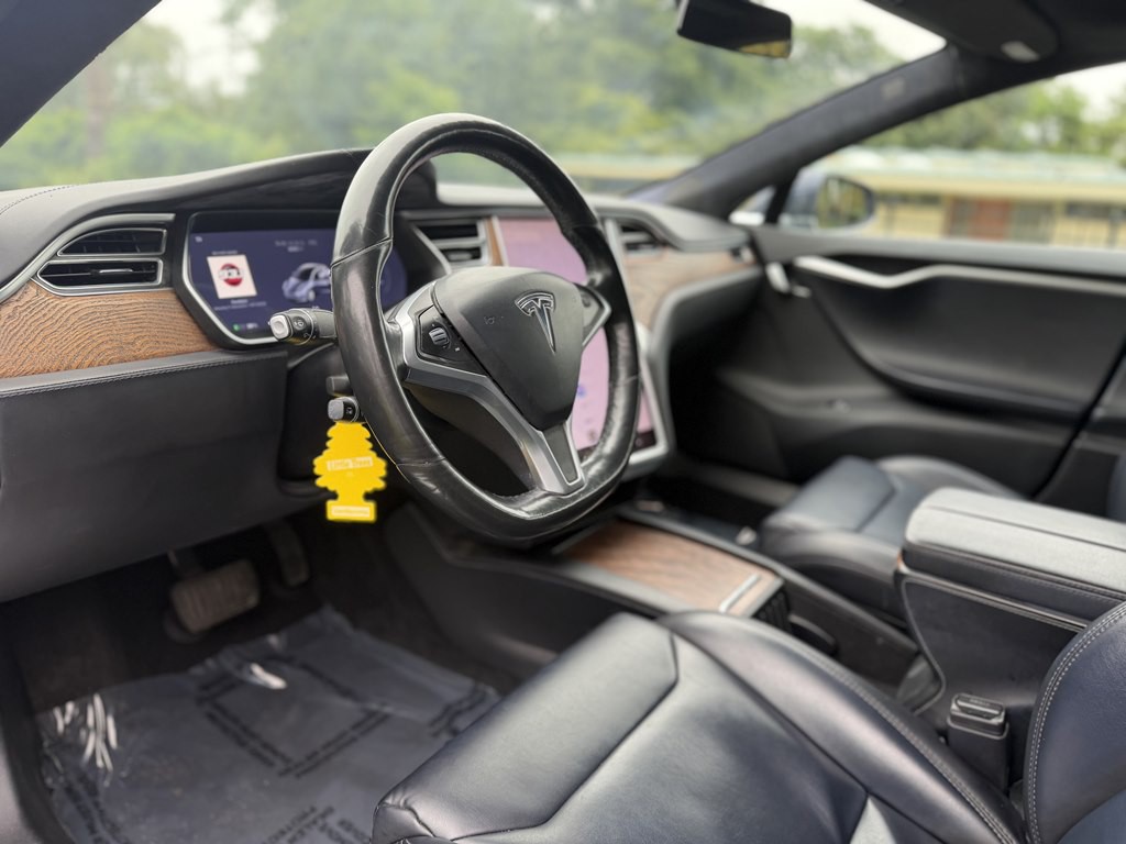 2017 Tesla Model S Image 10