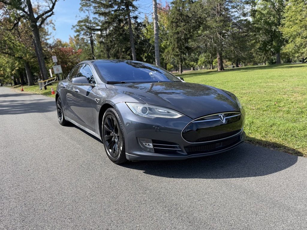 2016 Tesla Model S Image 3