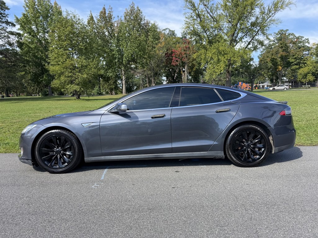 2016 Tesla Model S Image 4
