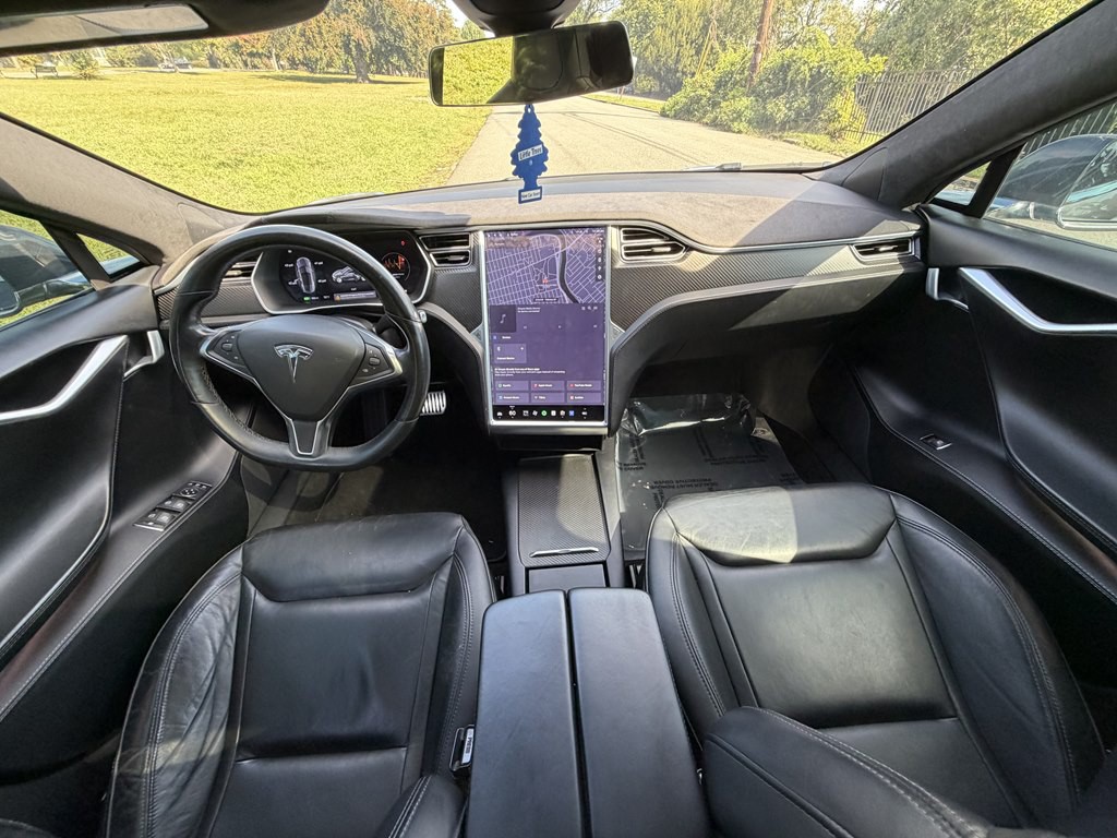 2016 Tesla Model S Image 9