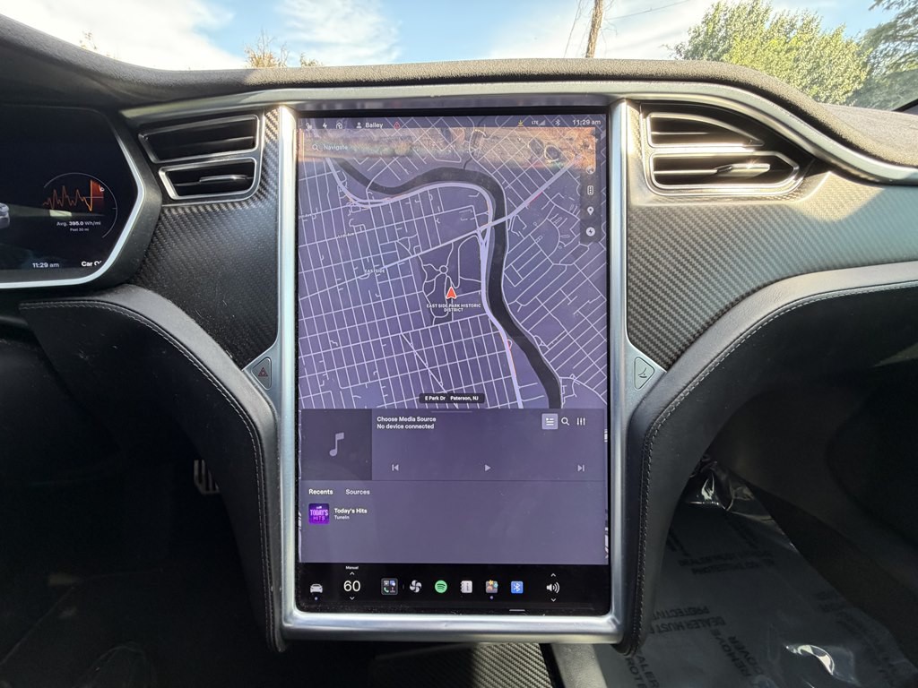 2016 Tesla Model S Image 11