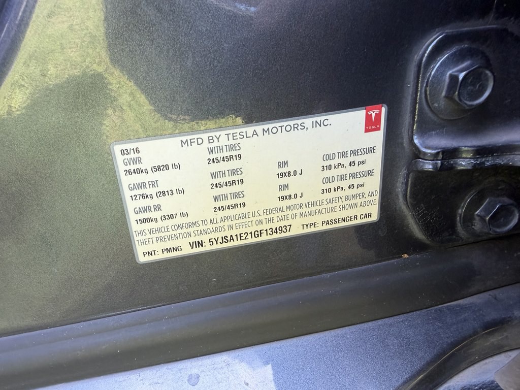 2016 Tesla Model S Image 16