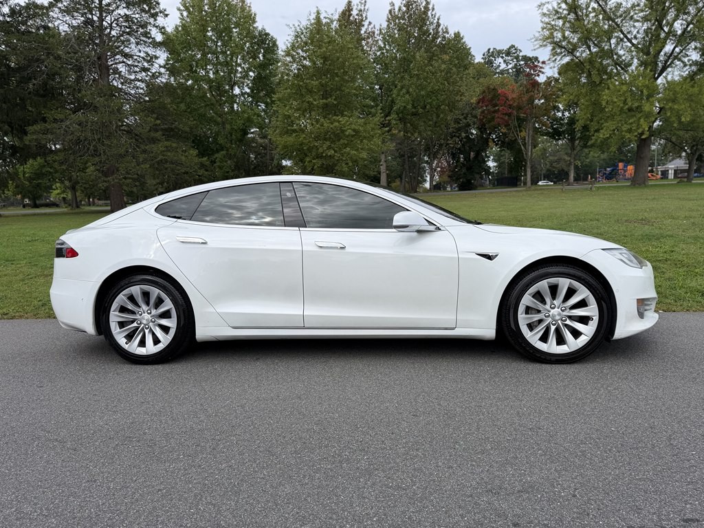 2019 Tesla Model S Image 8