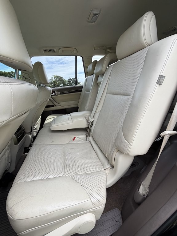 2014 Lexus GX Image 14