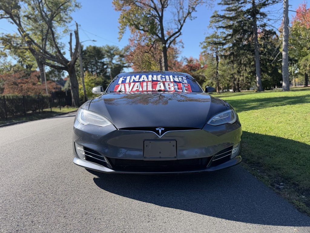 2016 Tesla Model S Image 2