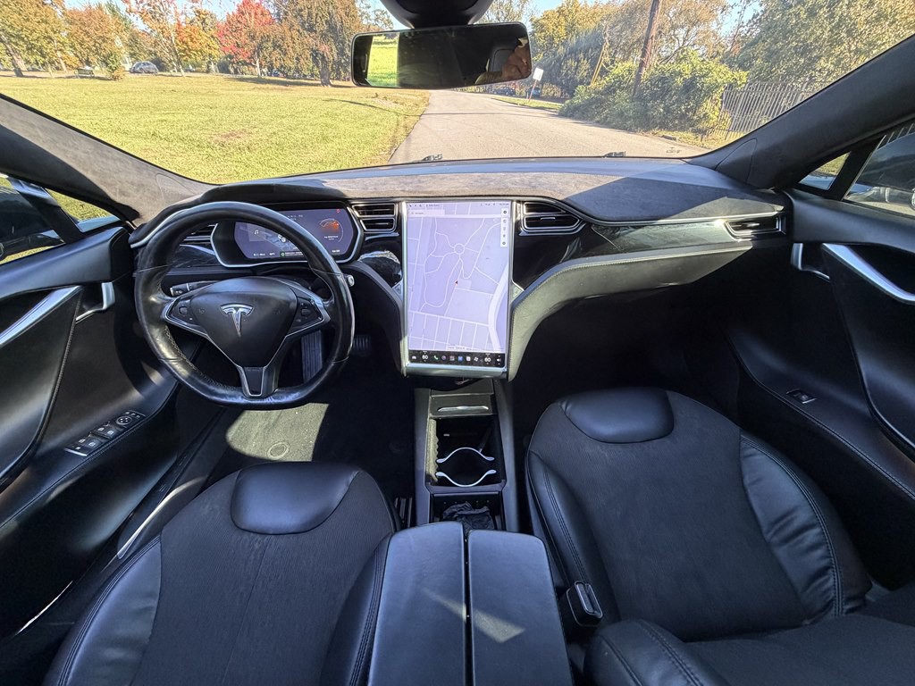 2016 Tesla Model S Image 9