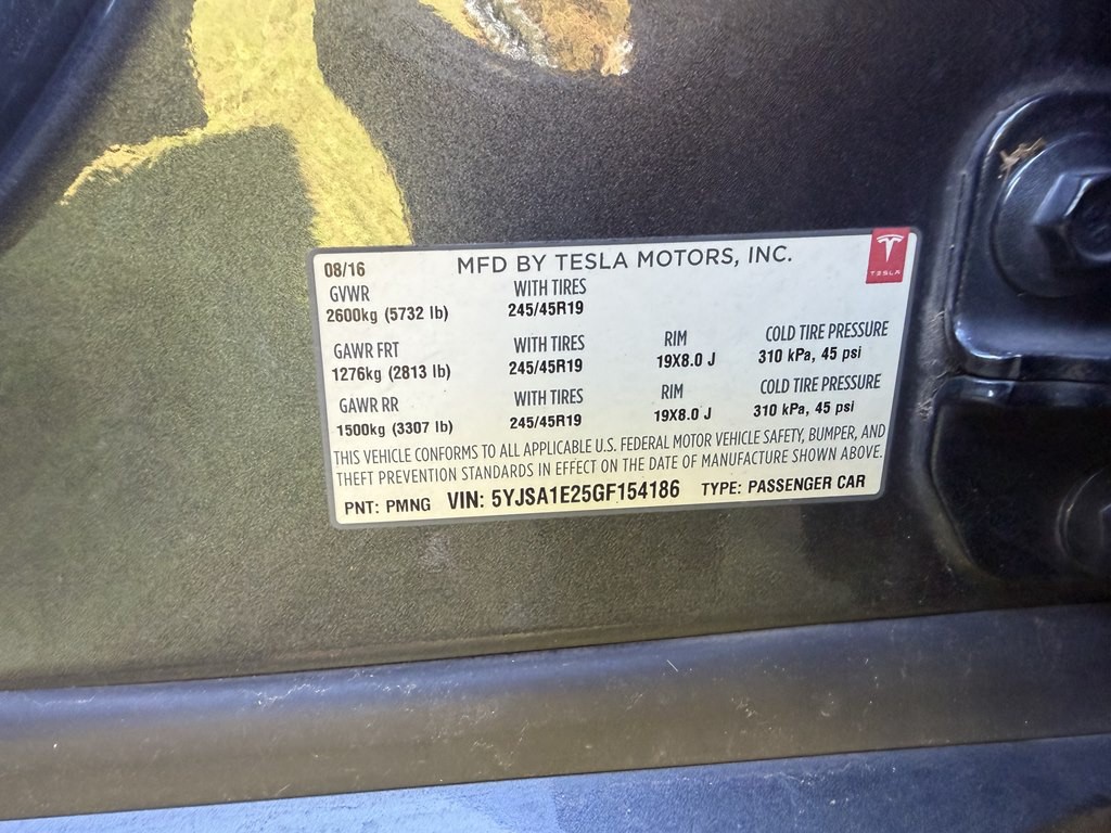 2016 Tesla Model S Image 15