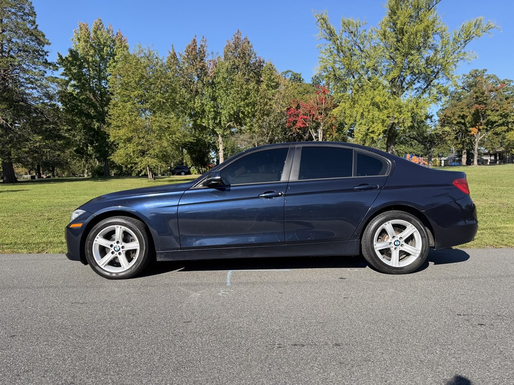 2015 BMW 3 Series Image 4
