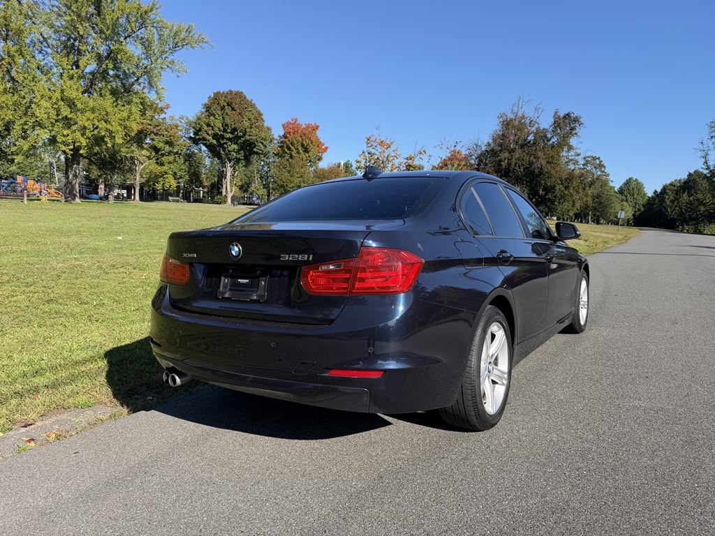 2015 BMW 3 Series Image 7