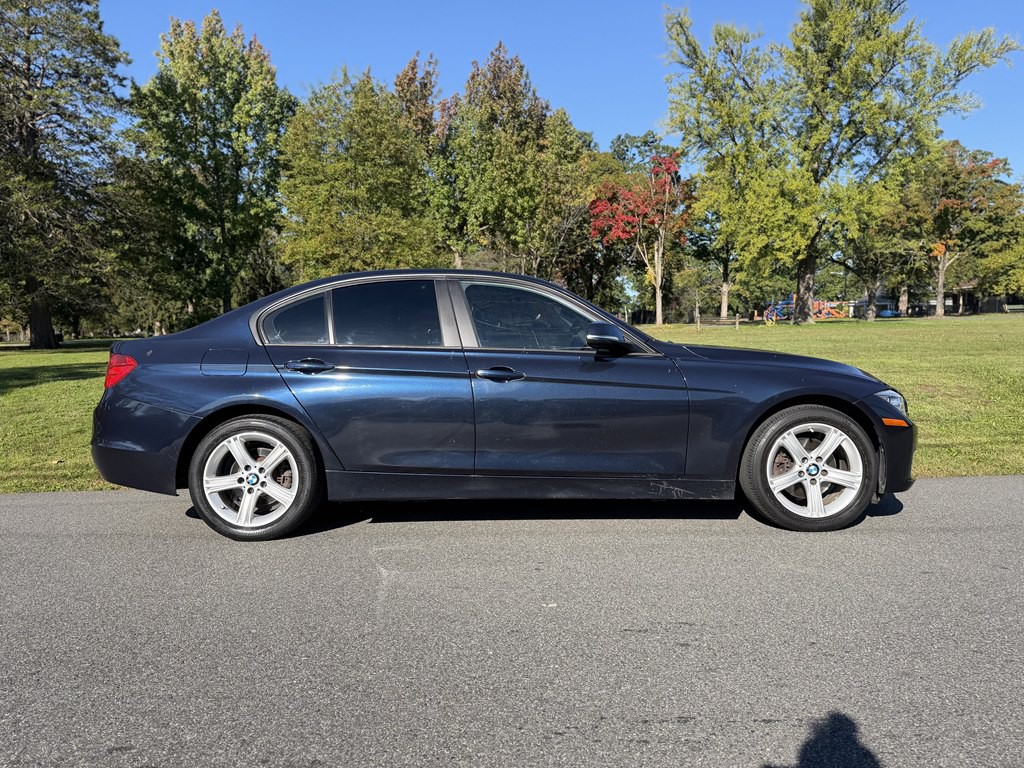 2015 BMW 3 Series Image 8