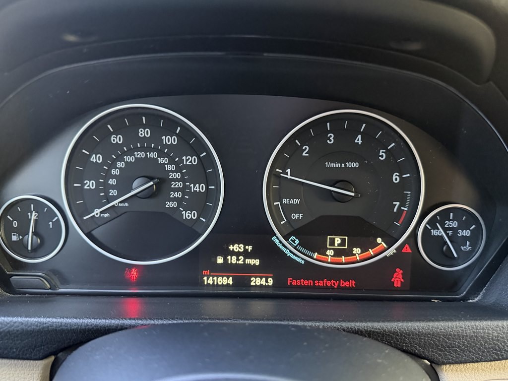 2015 BMW 3 Series Image 11