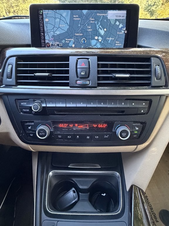2015 BMW 3 Series Image 12