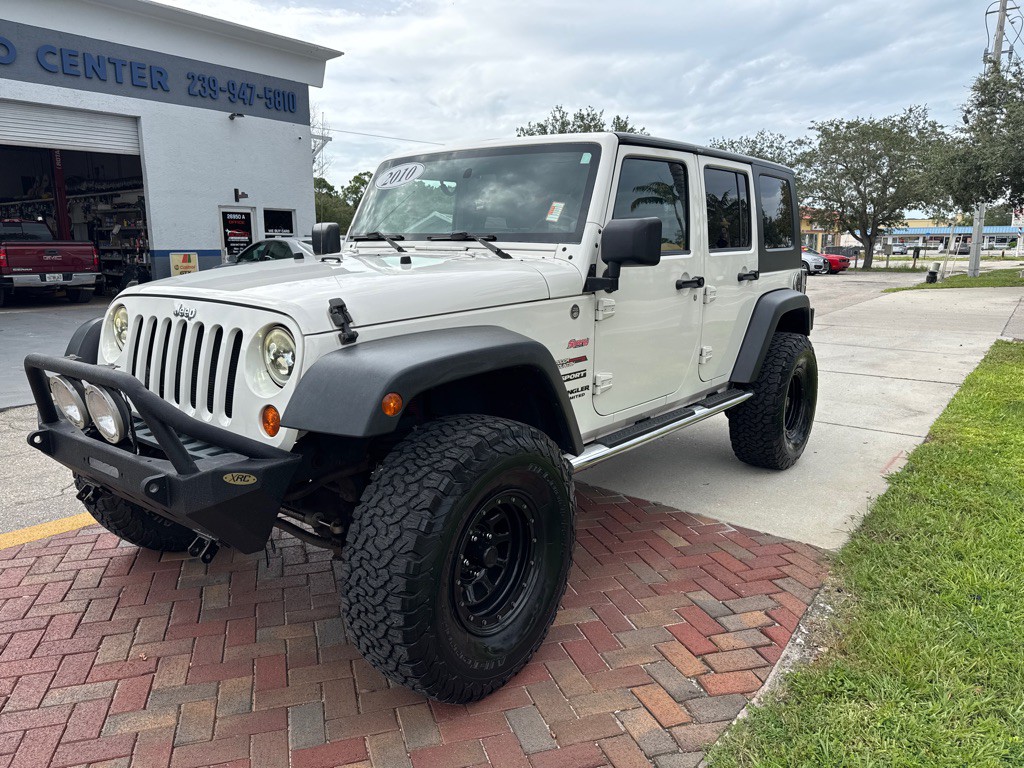 2010 Jeep Wrangler Unlimited Image 1